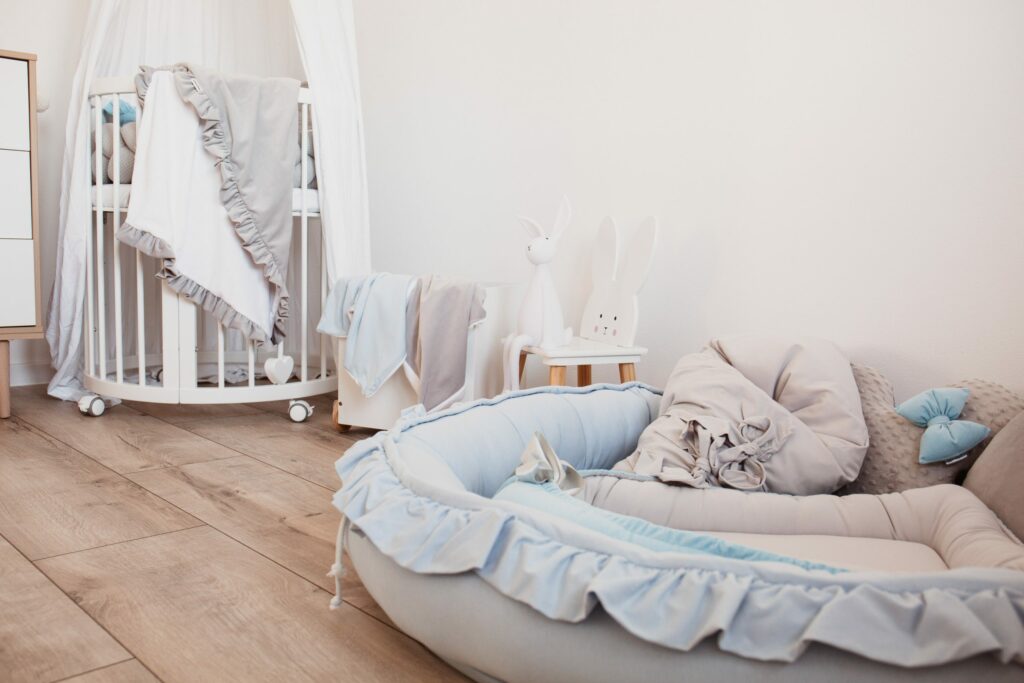 Dětské hnízdečko kulaté s volánem Dětské hnízdečko kulaté s volánem