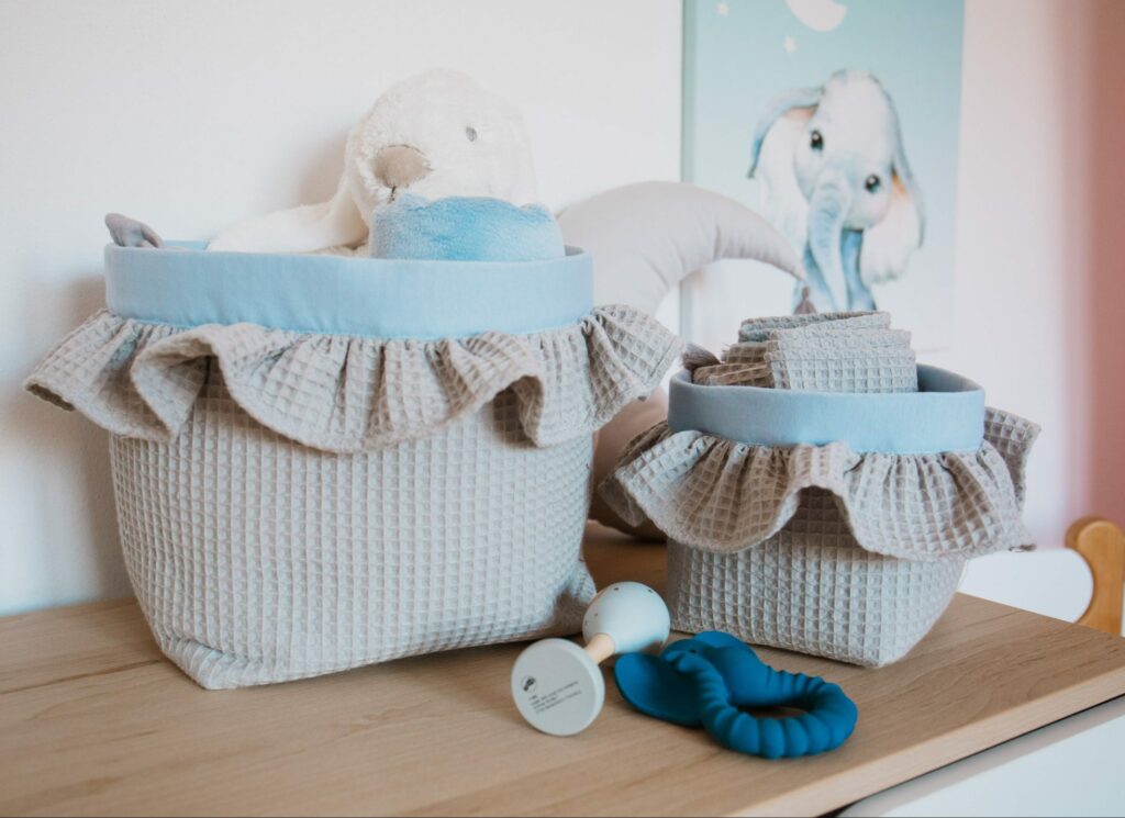 Set 2 vafle košíků s volánem (XS, S)