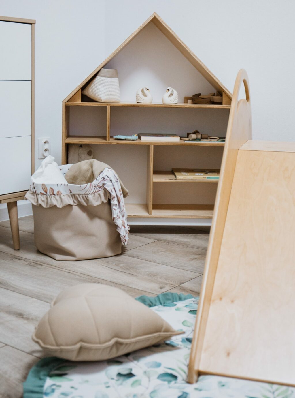 Set 4 bavlněných košíků s volánem (XS, S, M, L)