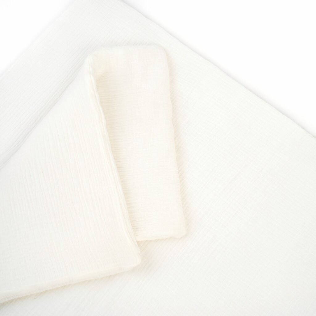 Set mušelínové přikrývky a polštáře s výplní Set mušelínové přikrývky a polštáře s výplní