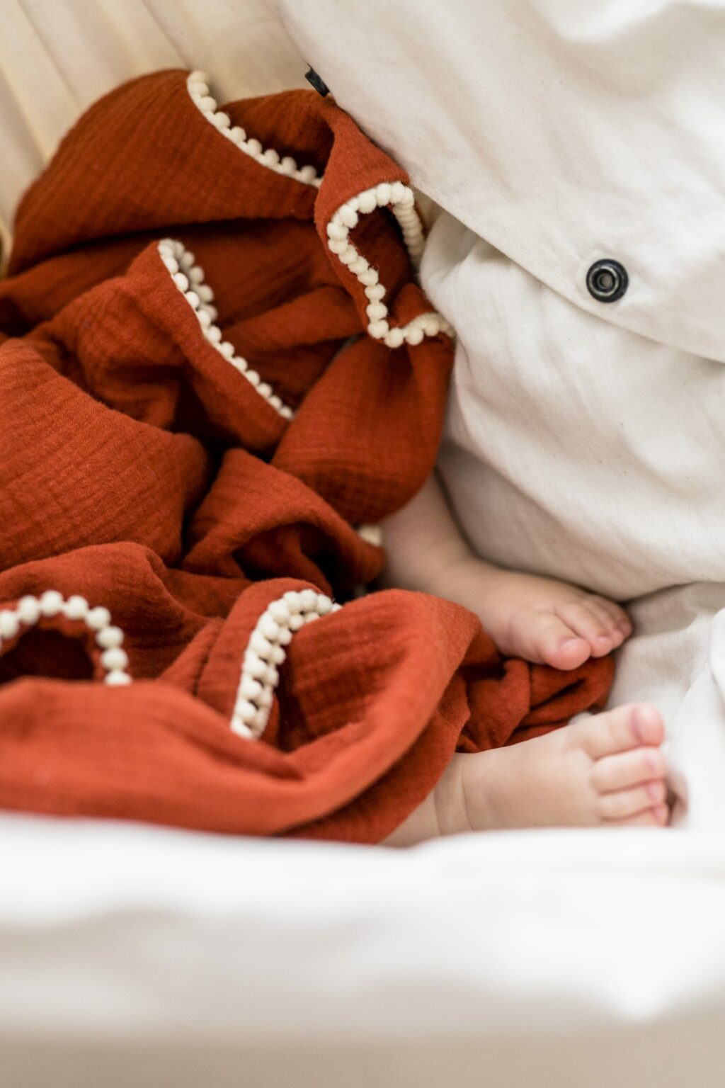 Mušelínová deka s kuličkami