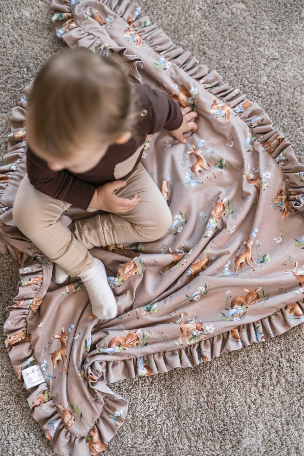 Zateplená bavlněná deka s volánem