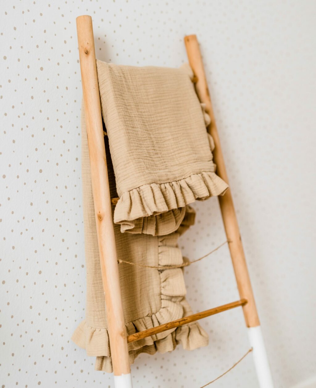 Mušelínová deka s volánem Mušelínová deka s volánem