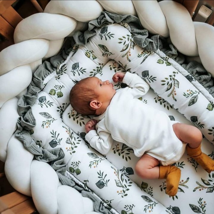 Mušelínové hnízdečko s volánem Mušelínové hnízdečko s volánem