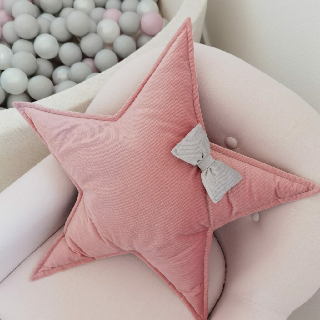 Polštář Hvězda velvet s mašličkou