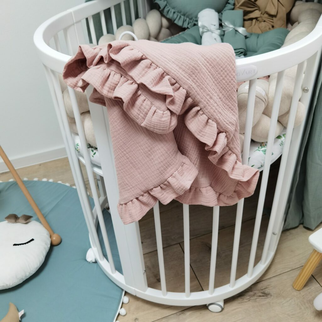 Mušelínová deka s volánem Mušelínová deka s volánem