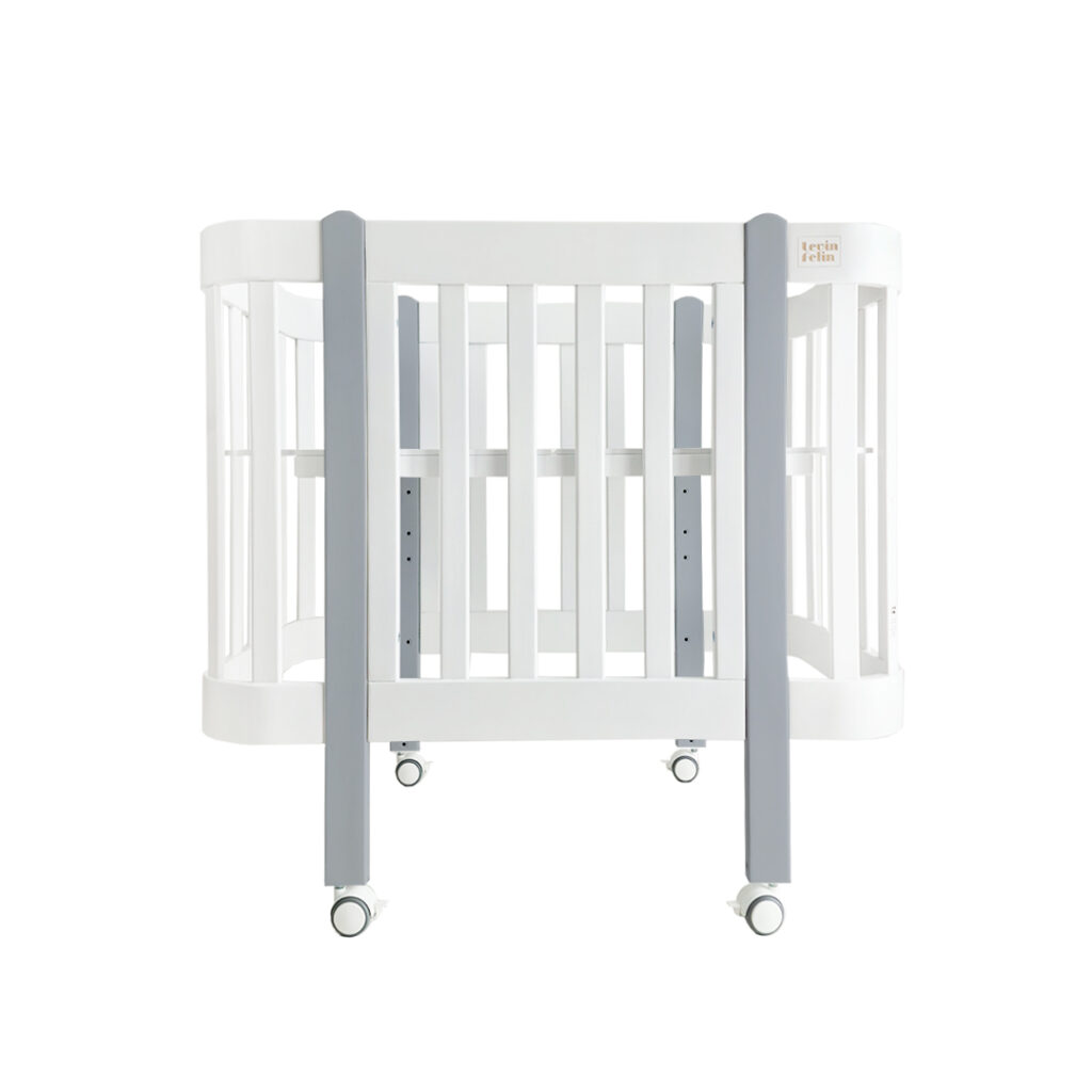 Dětská antirefluxní rostoucí postýlka Nika Duo – bílá s šedivými nožičkami Dětská antirefluxní rostoucí postýlka Nika Duo – bílá s šedivými nožičkami