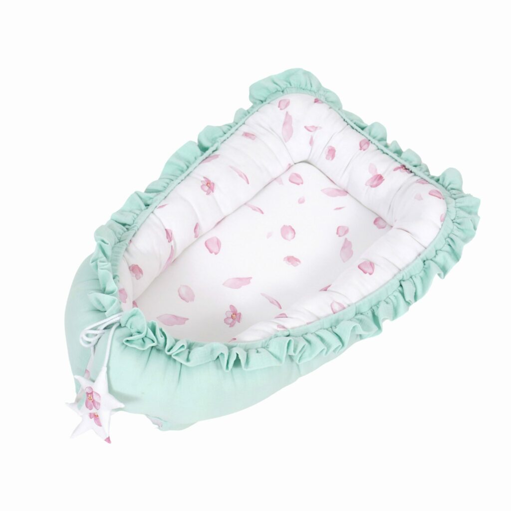 Mušelínové hnízdečko s volánem Mušelínové hnízdečko s volánem