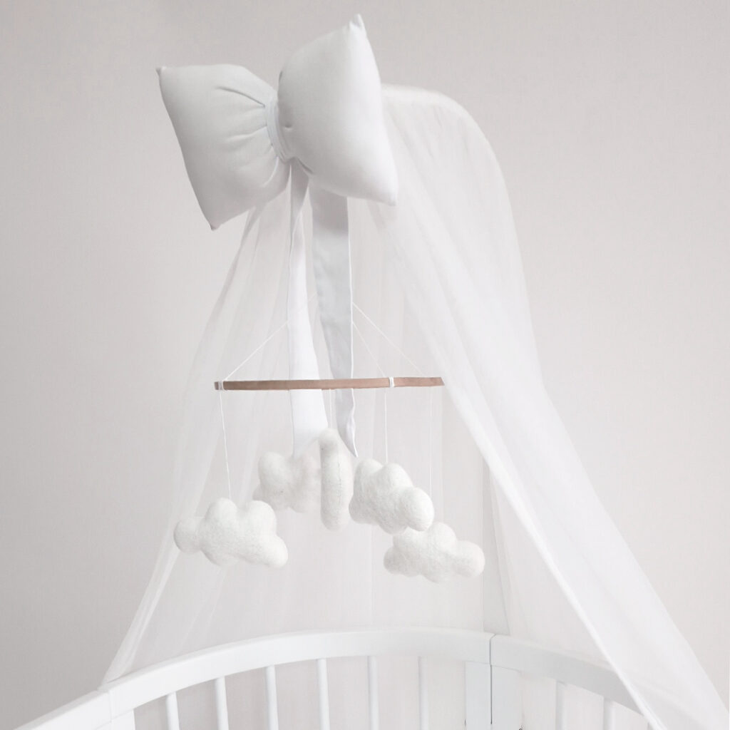 Tylová nebesa s mušelínovou mašlí