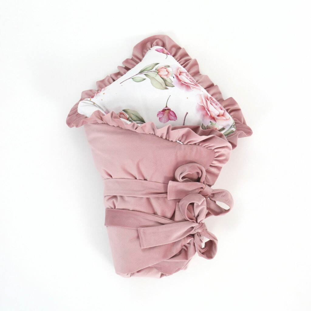 Péřová zavinovačka velvet s volánem Péřová zavinovačka velvet s volánem