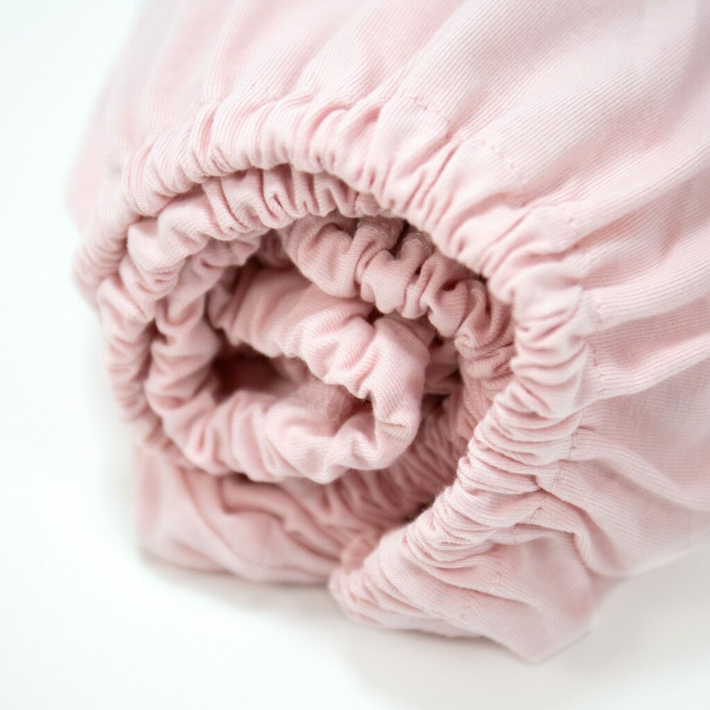 Dětské prostěradlo Nika Junior ze 100% bavlny Dětské prostěradlo Nika Junior ze 100% bavlny