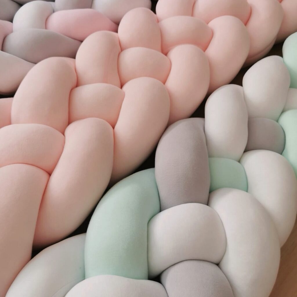 Pletenec čtyřitý - vícebarevný Pletenec čtyřitý - vícebarevný