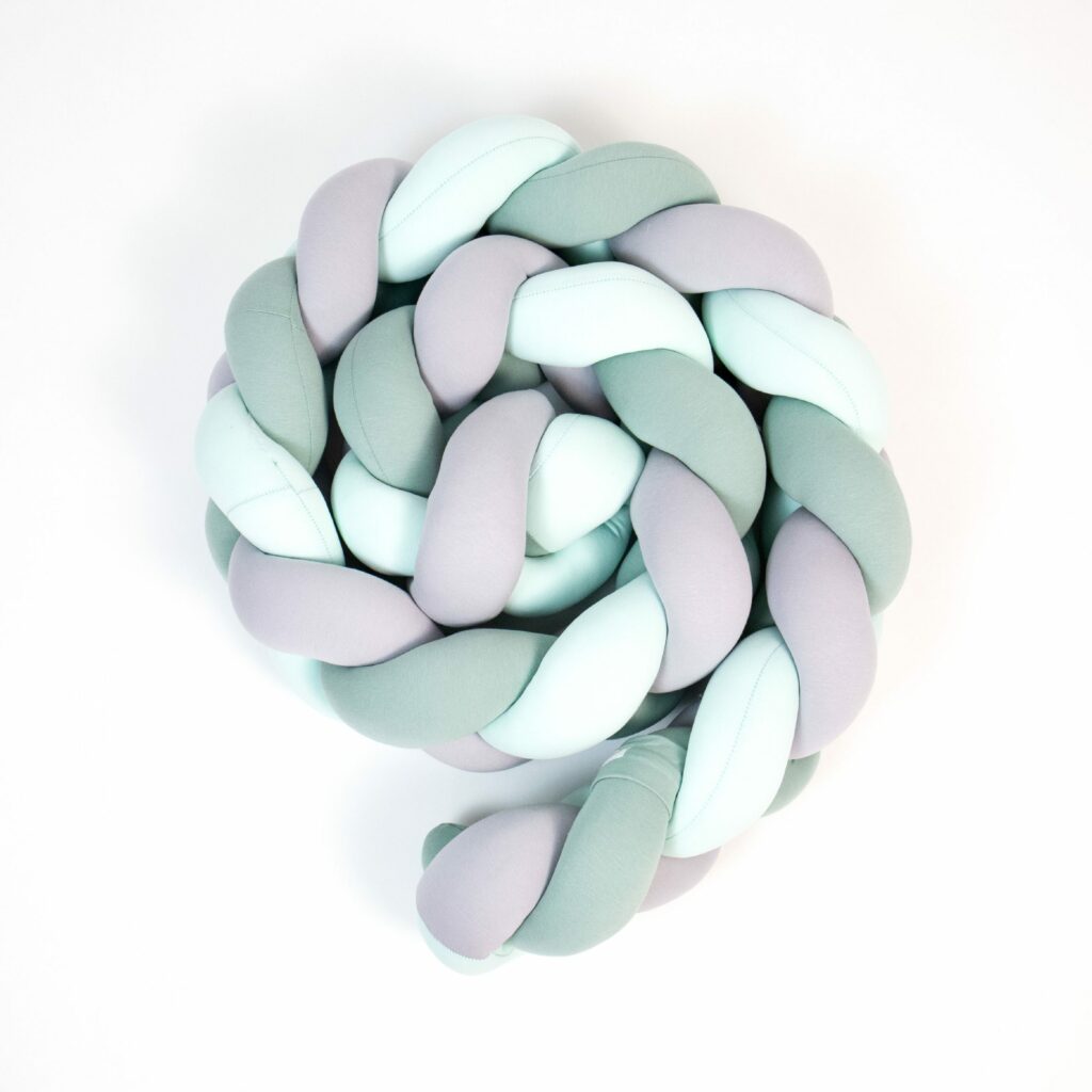 Pletenec – vícebarevný Pletenec – vícebarevný