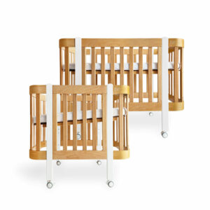 Dětská antirefluxní rostoucí postýlka Nika Duo - přírodní dřevo s bílými nožičkami