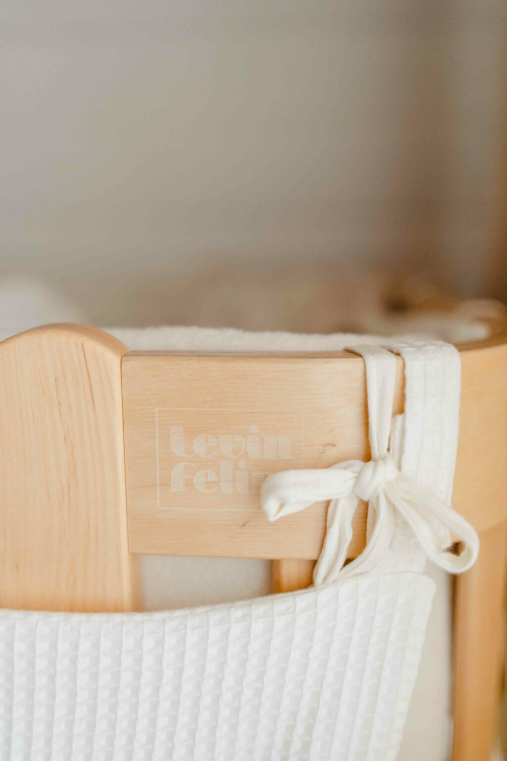 Dětská antirefluxní rostoucí postýlka Nika Duo - přírodní dřevo