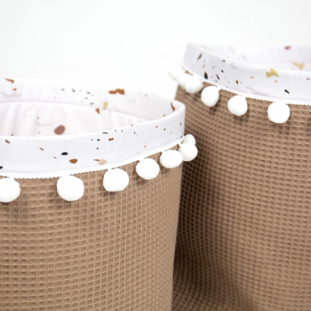 Set 2 vafle košíků s kuličkami (M, L) Set 2 vafle košíků s kuličkami (M, L)