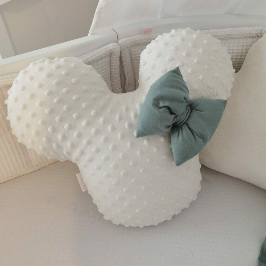 Polštář Monie s bavlněnou mašlí