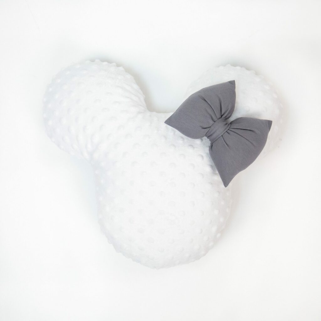 Polštář Monie s bavlněnou mašlí