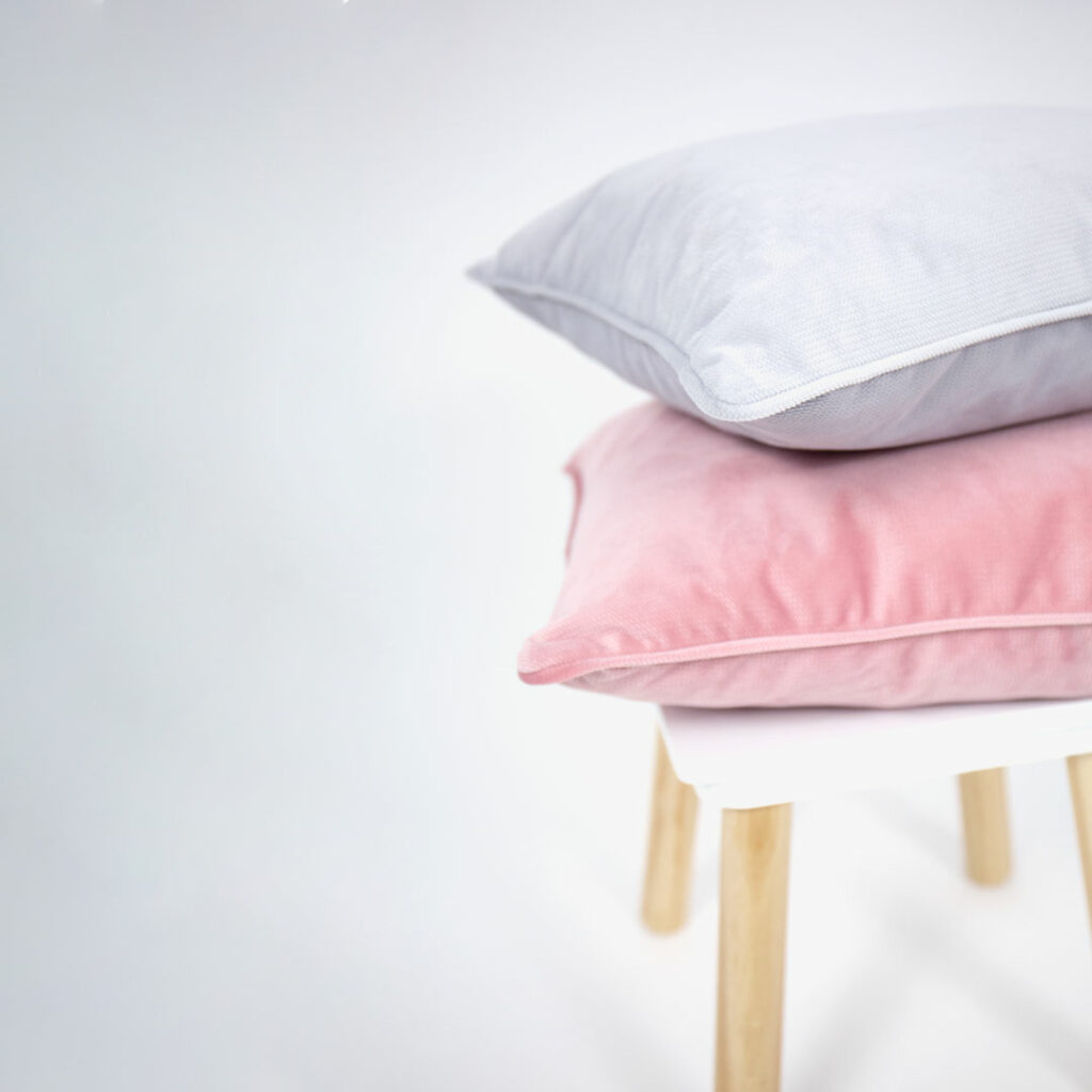 Velvet polštář 40 × 40 cm