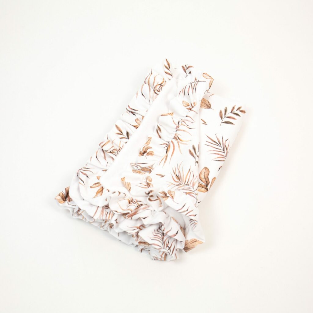 Zateplená bavlněná deka s volánem