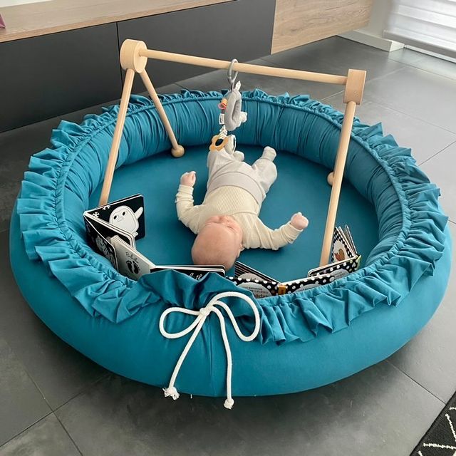 Dětské hnízdečko kulaté s volánem Dětské hnízdečko kulaté s volánem