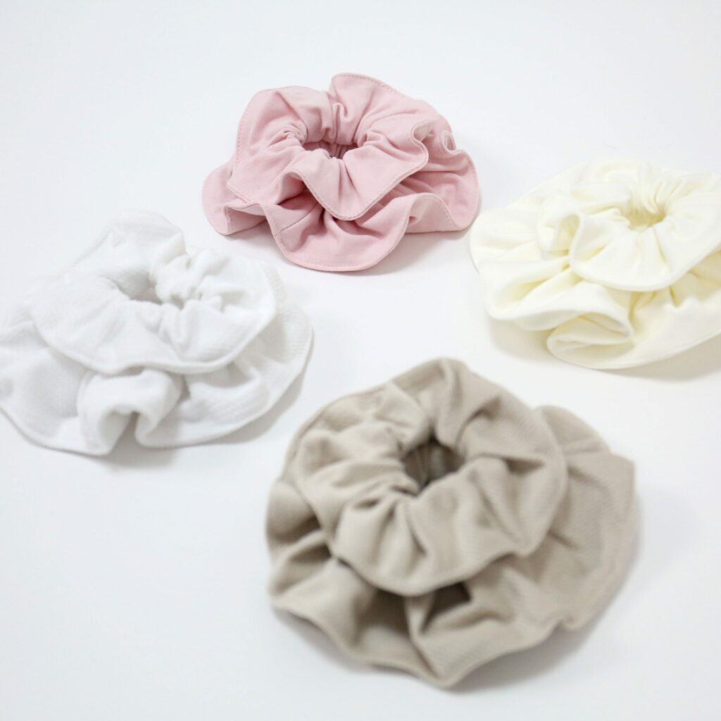 Set 2 bavlněných scrunchies gumiček Máma a dcera Set 2 bavlněných scrunchies gumiček Máma a dcera