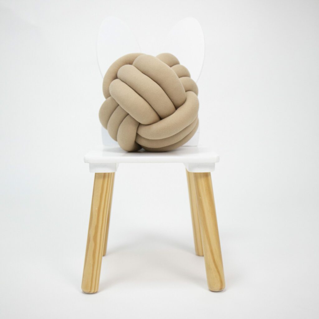 Pletený polštář Ball