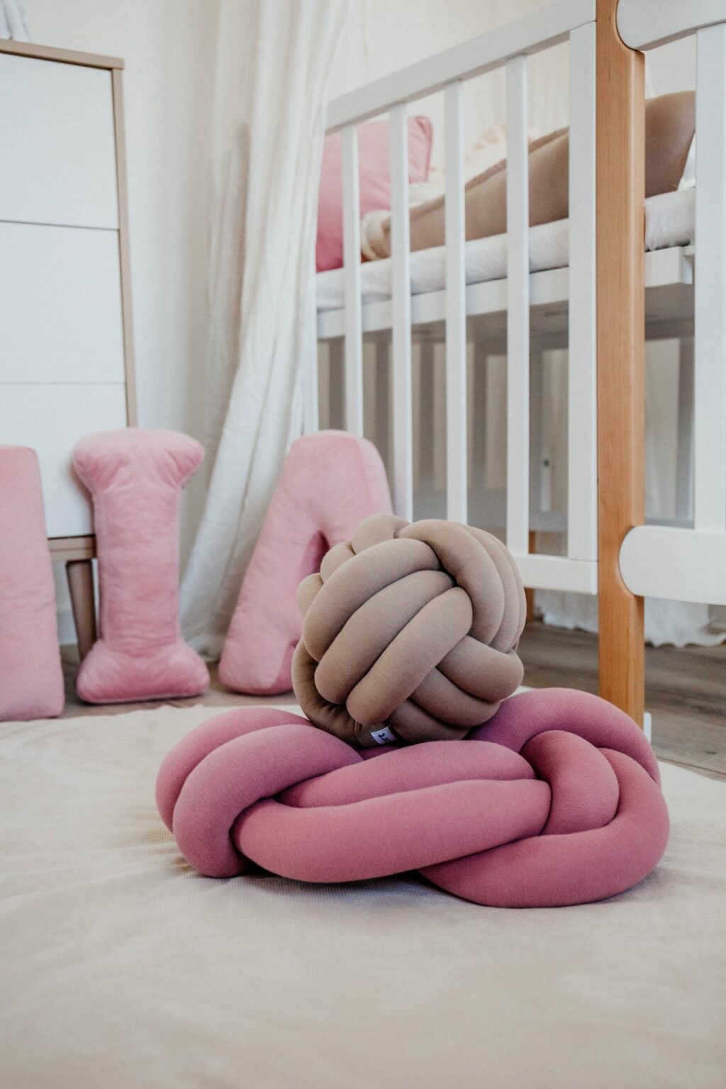 Pletený polštář Ball