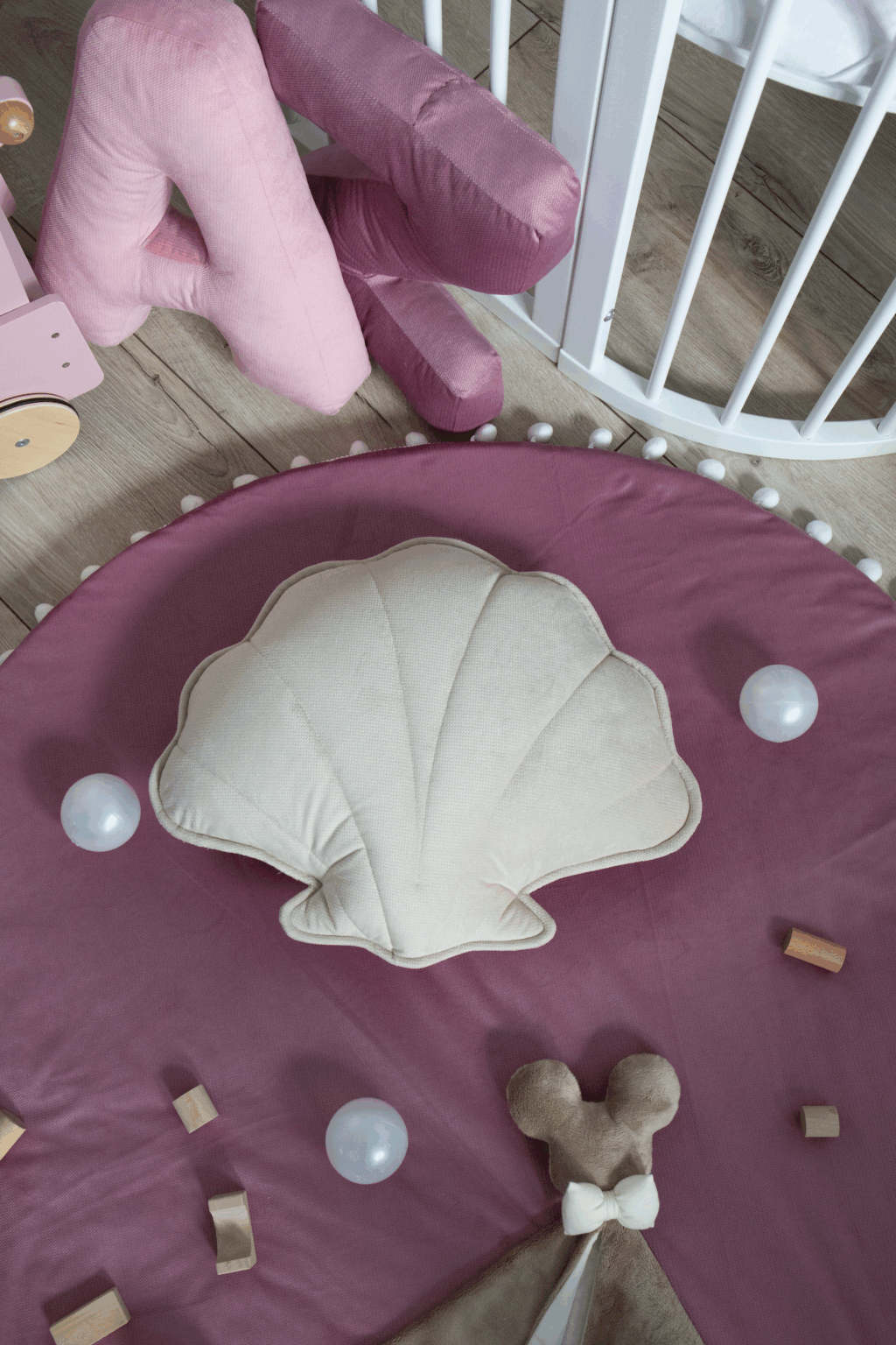 Polštář velvet mušle