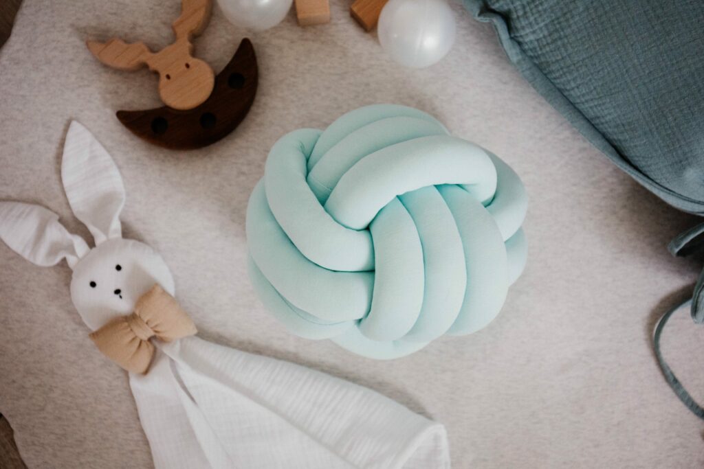 Pletený polštář Ball