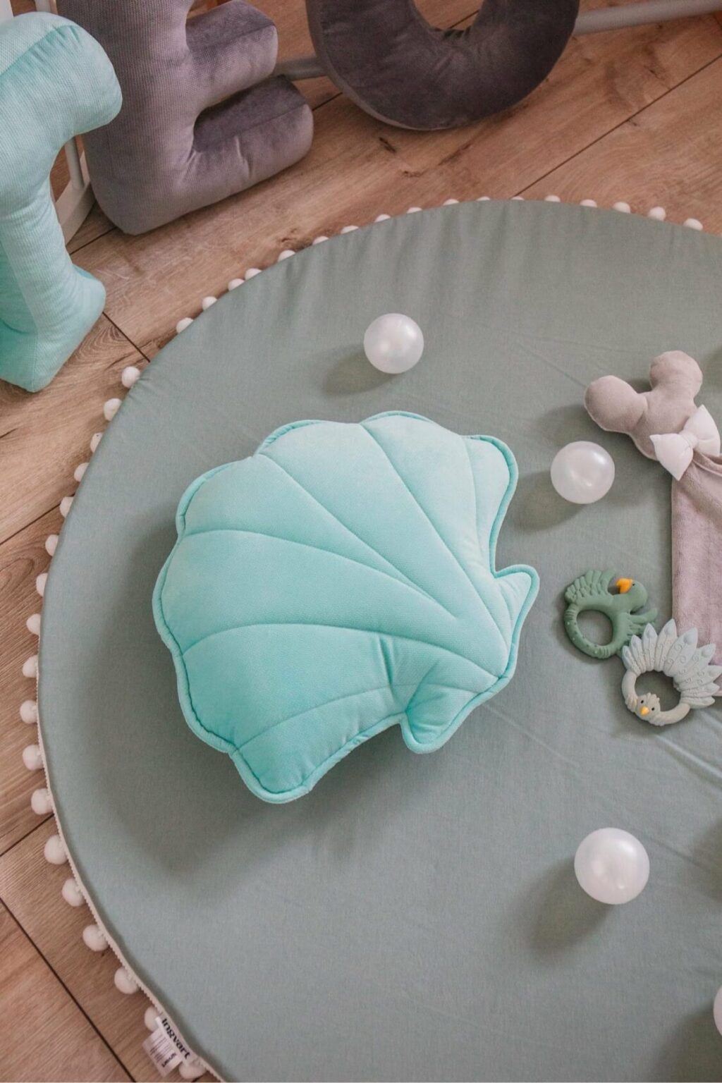 Polštář velvet mušle