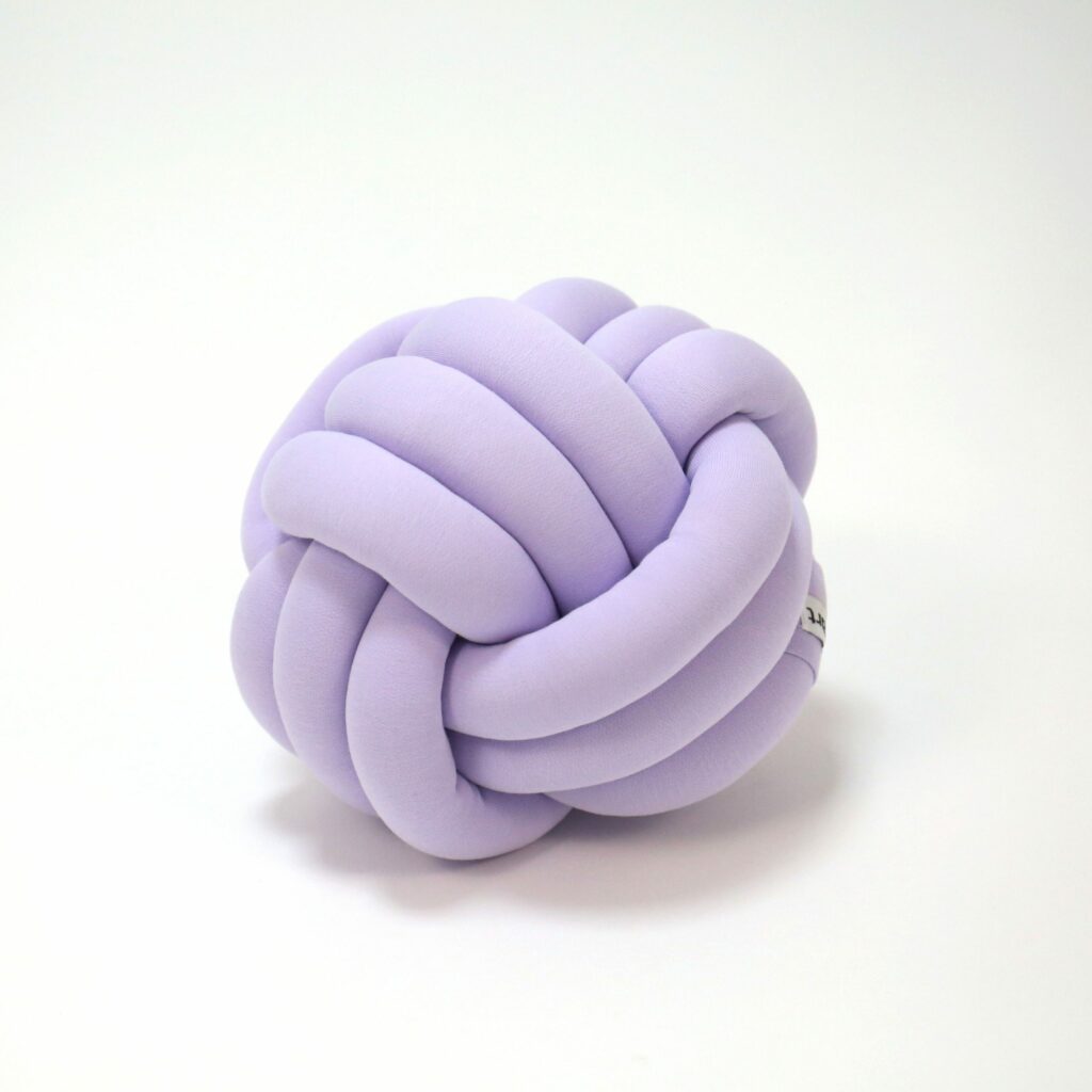 Pletený polštář Ball