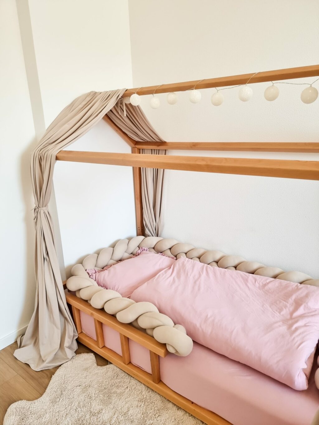 Bavlněný baldachýn na domečkovou postel (2 ks)