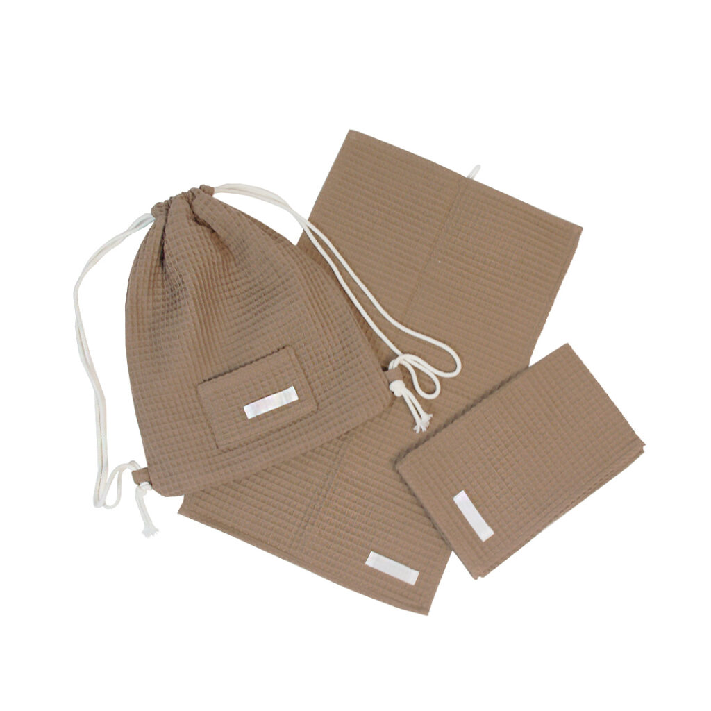 Set 3: Dětský stahovací batoh s 2 ručníky