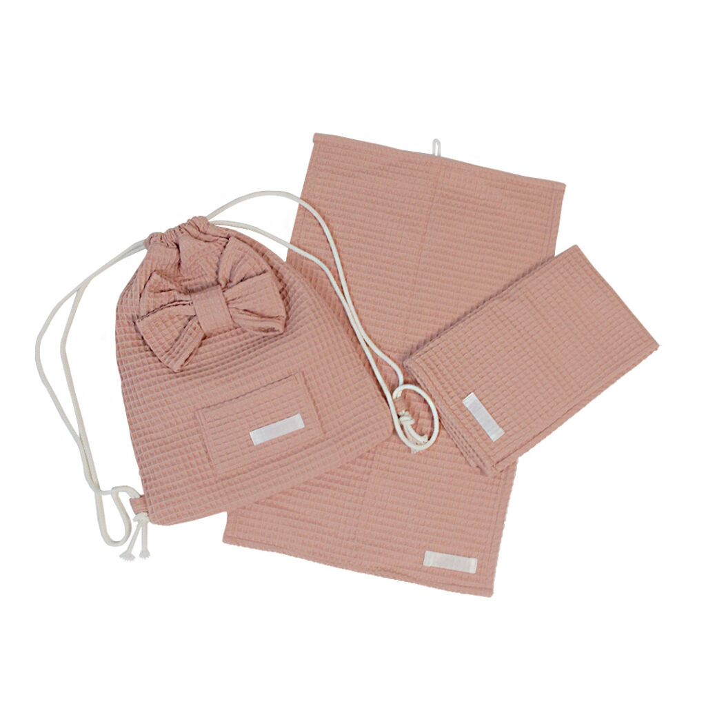 Set 3: Dětský stahovací batoh s 2 ručníky