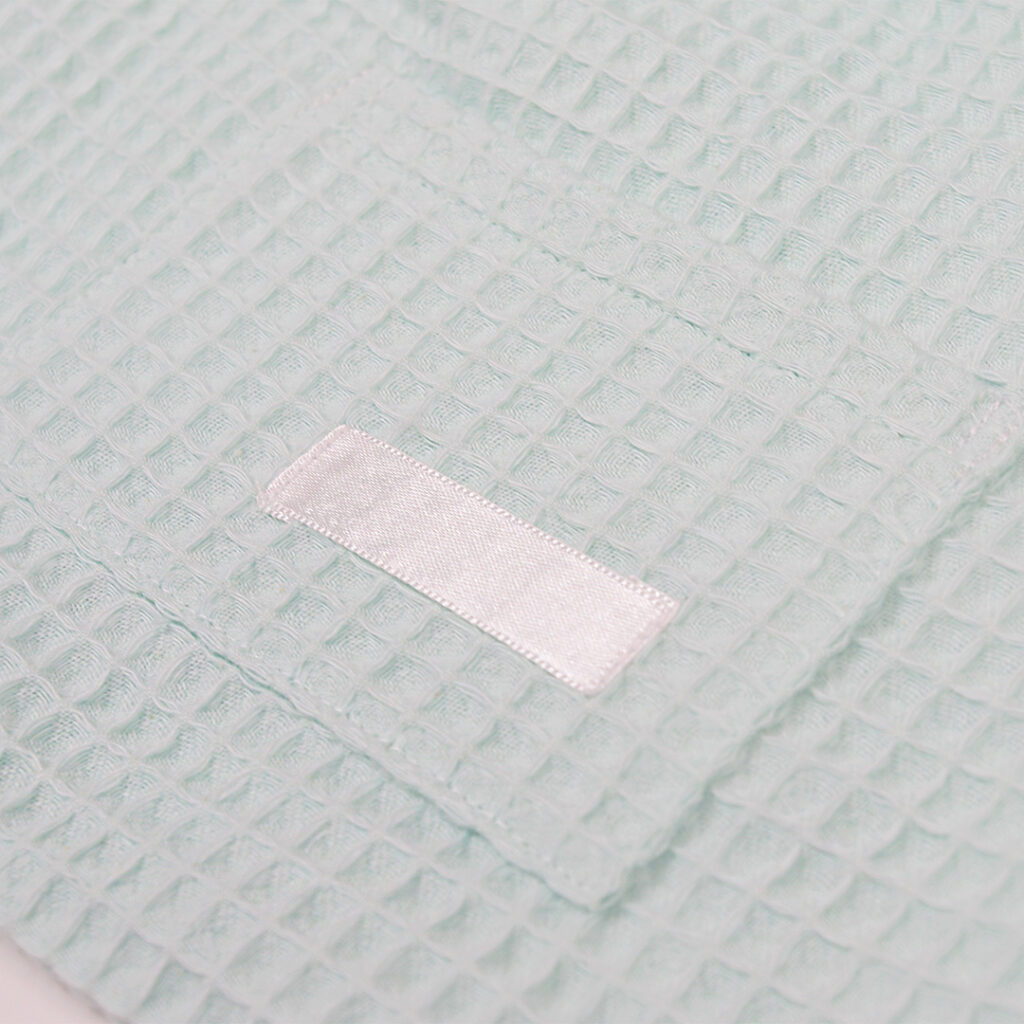 Set 2: Dětský stahovací batoh, bryndák a ručník Set 2: Dětský stahovací batoh, bryndák a ručník