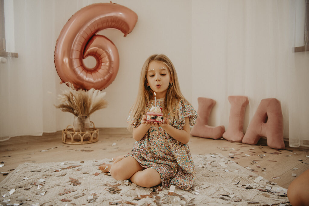 Polštář velvet písmeno