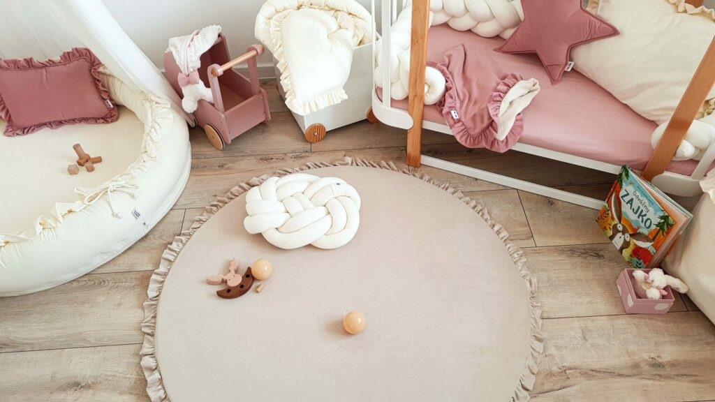 Hrací podložka velvet s volánem Ø130 cm