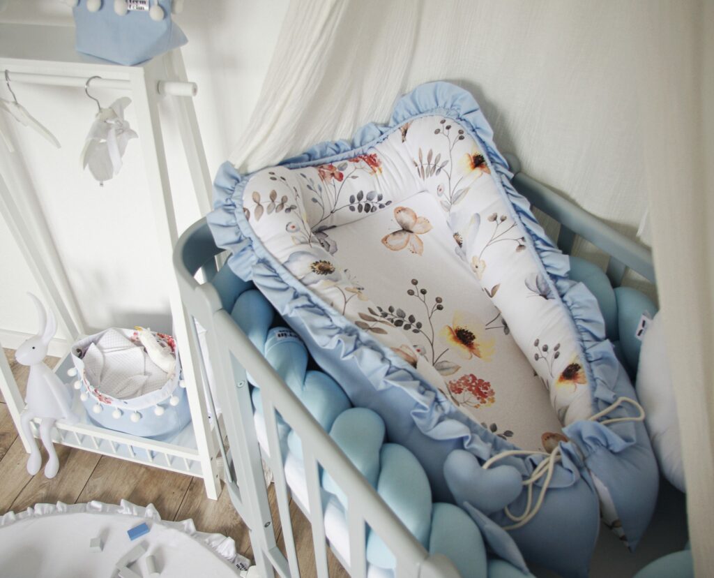 Bavlněné hnízdečko s volánem Bavlněné hnízdečko s volánem