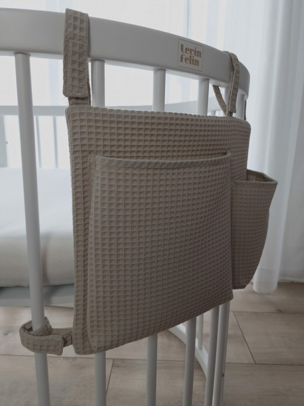 Univerzální vafle organizér na dětskou postýlku – S