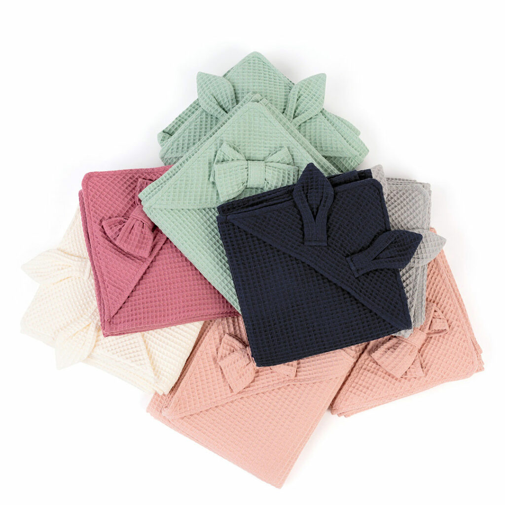 Dětská osuška s kapucí a mašličkou