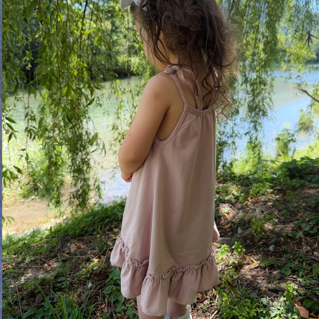 Dětské letní šaty Frill z bavlny Dětské letní šaty Frill z bavlny